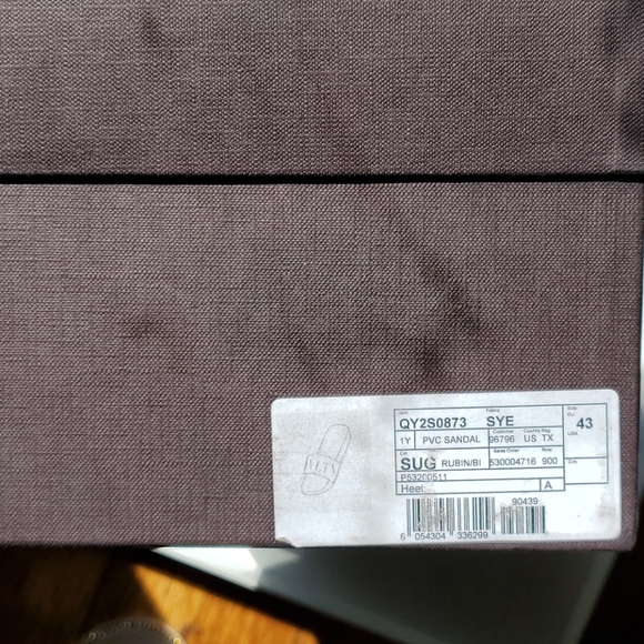 Valentino Slides - Picture 6 of 7